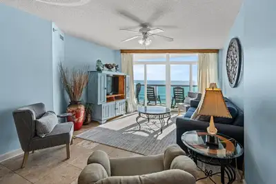 Image de Spectaculaire Condo Oceanfront 2 Chambres, Crescent Keyes 1009!