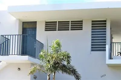 Image de Spacieuse et belle maison de plage, à quelques pas de l'océan!