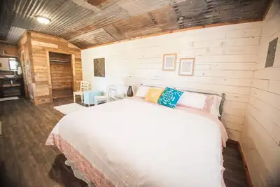 Image de Le Drip Inn - The Cabins at Onion Creek