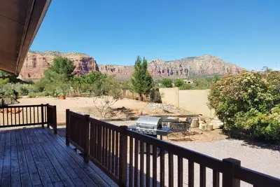 Image de Vues incroyables! Avis 5 étoiles! Plan d'étage ouvert! Maison Sedona mise à jour!