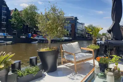 Image de Luxueuse péniche de 3 chambres de 110 m² à Amsterdam Centre!