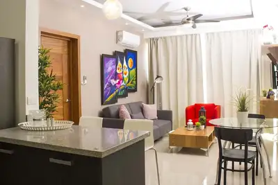 Image de Luxe Ă Bella Vista avec jacuzzi sur le toit! ! !