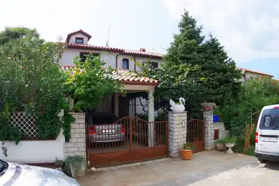 Image de Appartement de vacances spacieux, Ă seulement 1 km de la plage