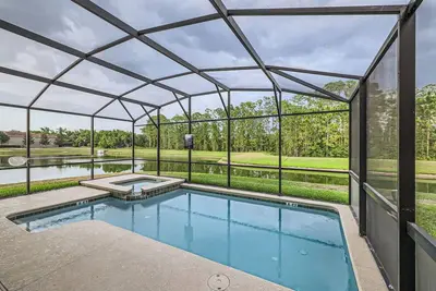 Cette maison de 6 chambres peut accueillir jusqu'à 12 personnes et est incroyablement belle