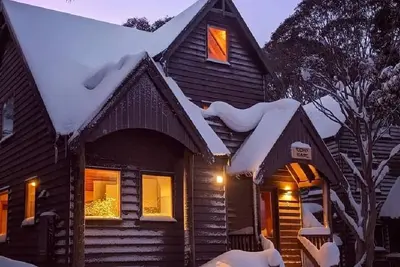 Image de Echo Base - lodge idéal pour 10 personnes dans le dîner