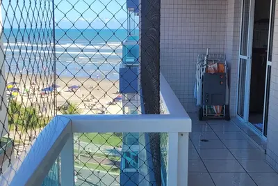 Image de Pied dans le sable, grand balcon, vue mer. Remises vérifier!