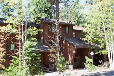 Image de Magnifique 4 étoiles Townhouse à North Lake Tahoe, idéal pour les skieurs et Family Fun