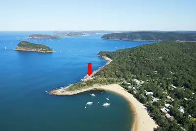 Image de 'Seabreeze', une propriété unique au bord de l'eau / au bord de la plage