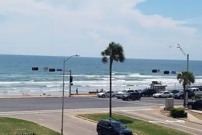 Image de Appartement Remodeled Beachfront Dans Un Grand Endroit - Tarif basse saison