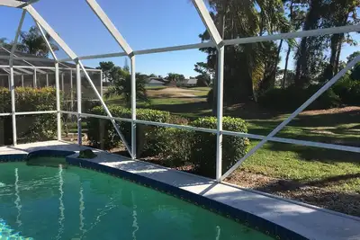 Image de Maison de 2 chambres sur la côte ouest de la Floride. Détendez-vous et profitez du soleil et du plaisir!