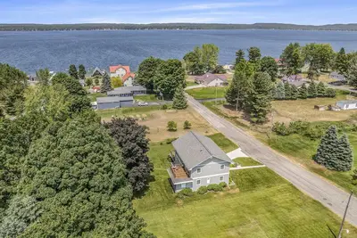 Image de Magnifique chalet surplombant Bear Lake