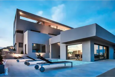 Image de Villa de luxe avec vue panoramique sur la mer près d'Athènes - idéale pour les groupes et les familles