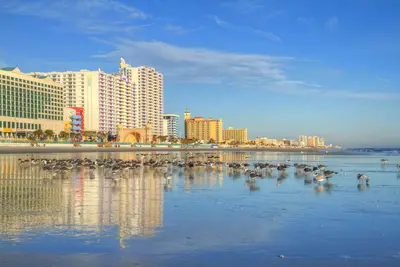 Image de Vue sur l'océan! ! Soleil sur la plage et Daytona Fun!