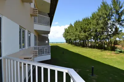 Image de Appartement au rez-de-chaussée avec balcon Marupiara suites 118, Condo Beira Mar 12x sans intérêt