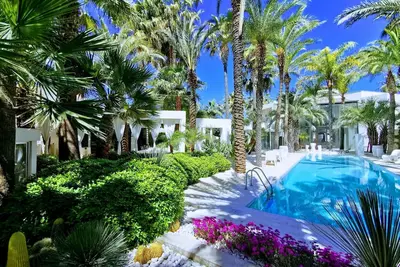 Image de 50% de réduction sur les tarifs d'hiver! Villa de luxe, piscine privée, jardin, solarium avec vue sur la mer