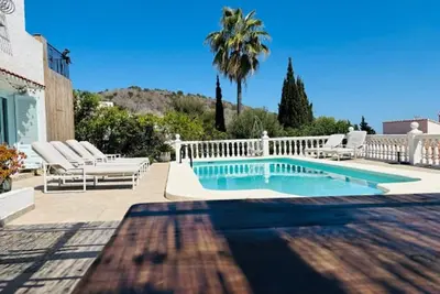Image de Villa avec piscine privée, vue mer, pour 8 personnes, Wifi gratuit
