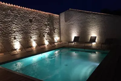 Image de Maison de village avec piscine chauffée et jardin