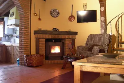 Image de Maison de charme située dans le quartier juif de Hervas à côté de la rivière Ambroz.