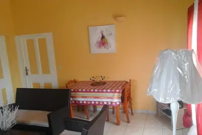 Image de Location d'un appartement F2 touristique ( 1 chambre climatisée) : Alamanda