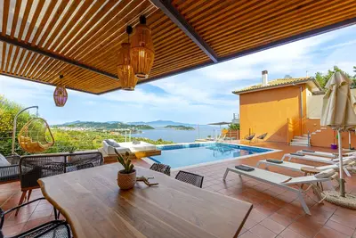 Image de Io. Deluxe 2ΒR, 2 Bthr. Villa Avec Piscine PRIVÉE Et Vue Imprenable Sur La Mer