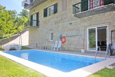 Image de Maison avec piscine privée près de Gerês