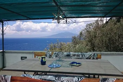 Image de Villa l'Ulivina - Le chalet de l'harmonie, des couleurs, des fleurs à Sorrento
