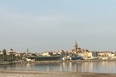 Image de bel appartement à quelques pas de la mer et du centre