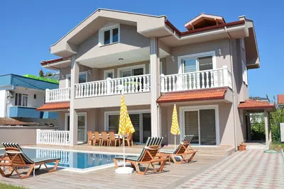 Image de 2018 Superbe Villa Magnifique PRIVÉE Construite En Plein Centre Du Dalyan Gulpinar! !