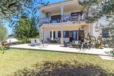 Image de Appartement 4 Chambres Terlevic avec Terrasse