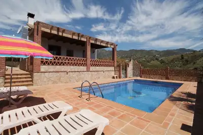 Villa Los Cerezo, Une Villa Au Calme Avec Piscine PRIVÉE, Bbq, Wifi, Parking PRIVÉ. . .