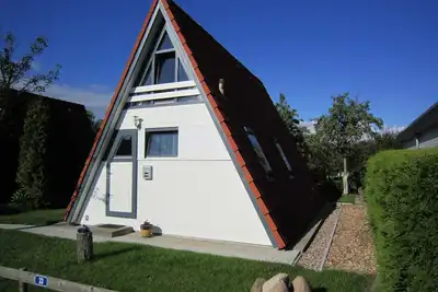 Image de Maison de vacances 16 Wigwam 53qm pour max. 5 personnes sans animaux domestiques - Ferienhaus Wigwam dans le village de vacances Altes