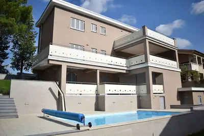 Image de Appartement de luxe Adria 3 avec piscine