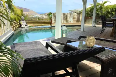 Image de Villa avec piscine à débordement vue Mer