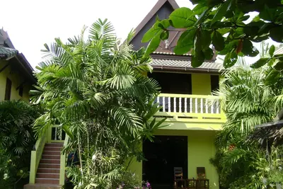 Image de Bungalow traditionnel style thaï luxueux à Phuket, Nai Yang Beach