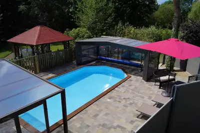Image de Gîte de charme 4\/5 personnes avec accés à la piscine chauffée et couverte