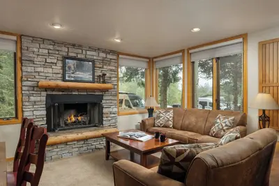 Image de Condo de ski! Jacuzzi! ~ Tamarack