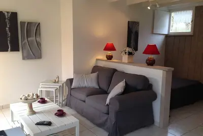 Image de Gite proche Sarlat - grande piscine 14\/7m et son jacuzzi -parc ombragé de 5000m²