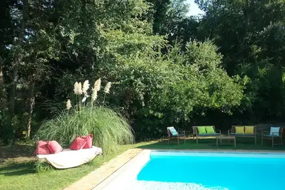 Image de Maison confort, piscine  privée et chauffée, parc