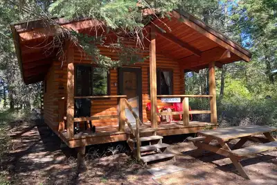 Image de Ponderosa Cabin à Columbia Mountain Ranch