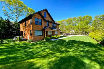 Image de Nouvelle construction Wooded Oasis avec Guesthouse Ă Southampton! 11 min de la plage!