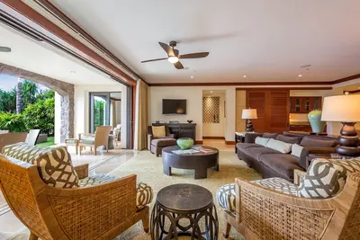 Image de I. P. M PRÉSENTE: Villa F101 - Piscine PRIVÉE! Emplacement IDÉAL! SPÉCIAL Juin 1095 $