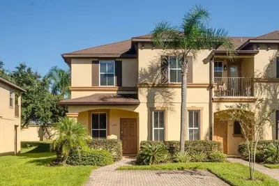 Image de Premium 4 Br Townhome plus proche de la piscine! 15 Min-Disney Drive!