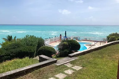 Image de Plage privée et piscine 1 chambre à Falaises de Marley
