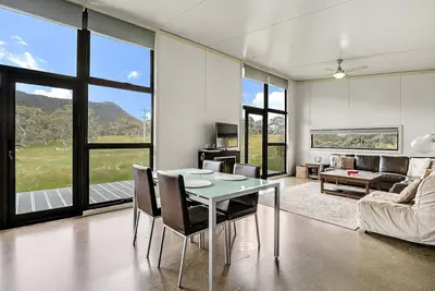 Image de Ecocrackenback 7 'Chalet durable et luxueux proche des pistes. '