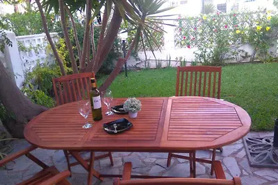 Image de Chalet jumelé: jardin et porche à 150m de la mer