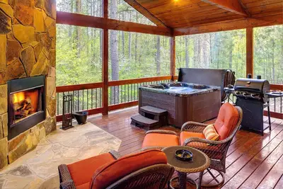 Image de Legends Lair (Studio, 2-4 personnes, refuge de montagne confortable, cheminées, bain à remous)