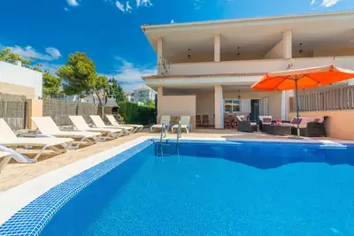 Jeronimo Villa pour 8 avec piscine à Playas de Muro