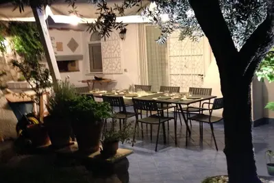 Image de Villa la Piccolissima, four pour pizzas, WiFi, grandes terrasses, jardin.