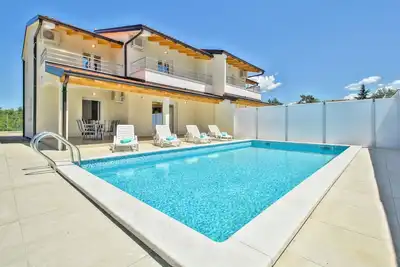 Image de Villa exclusive 4 étoiles - WiFi * piscine * grill