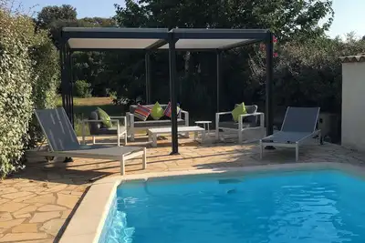 Image de Confortable location climatisee piscine privee chauffee 2 chambres linge fourni